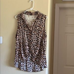 Sleeveless leopard print top